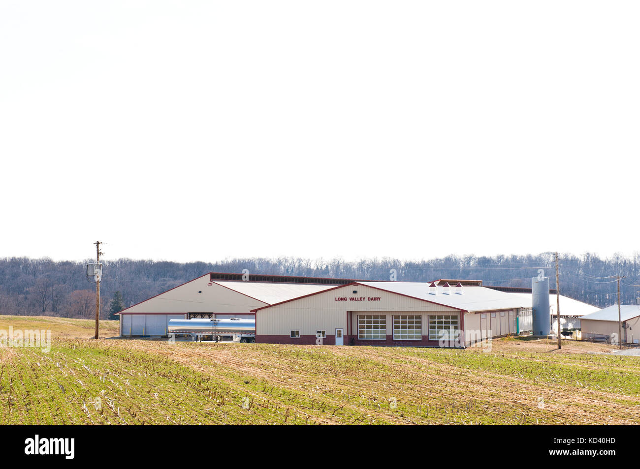 VIEW OF FIELD LEADING TO NEW DAIRY FARM OPERATION, PENNSYLVANIA Stock Photo Alamy