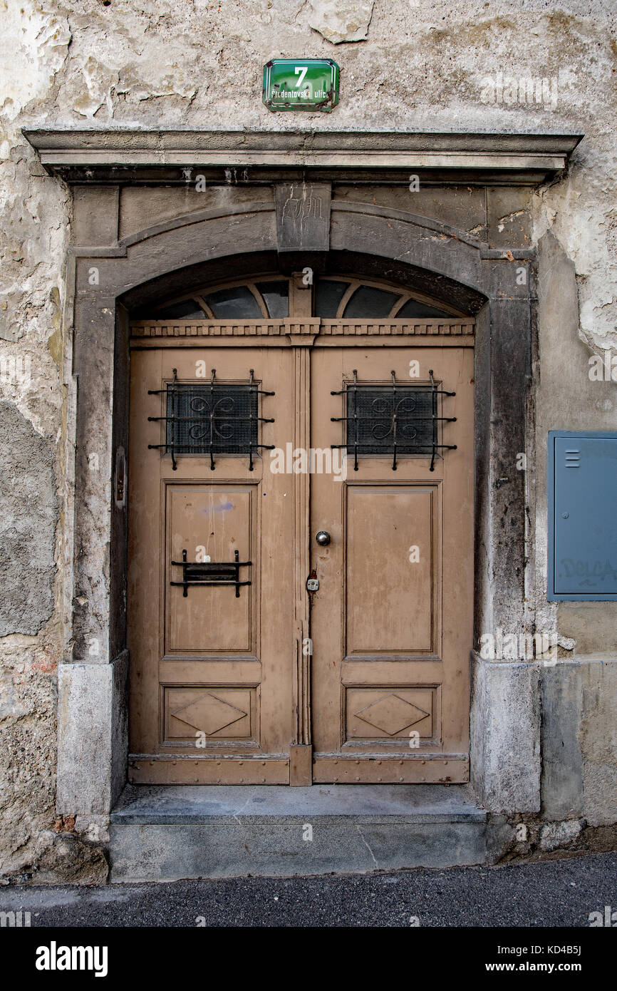 Wooden entrance doors hi-res stock photography and images - Alamy