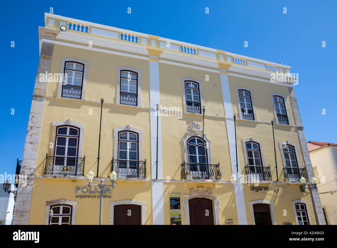 LAGOS, PORTUGAL - SEPTEMBER 10TH 2017: The building housing the Lagos Tourist Information, located on Praca Gil Eanes in Lagos, Portugal, on 10th Sept Stock Photo