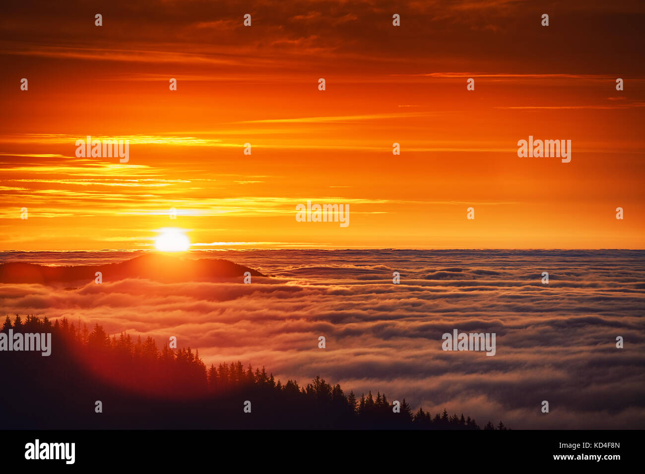 Sunrise fog over mountain hi-res stock photography and images - Alamy