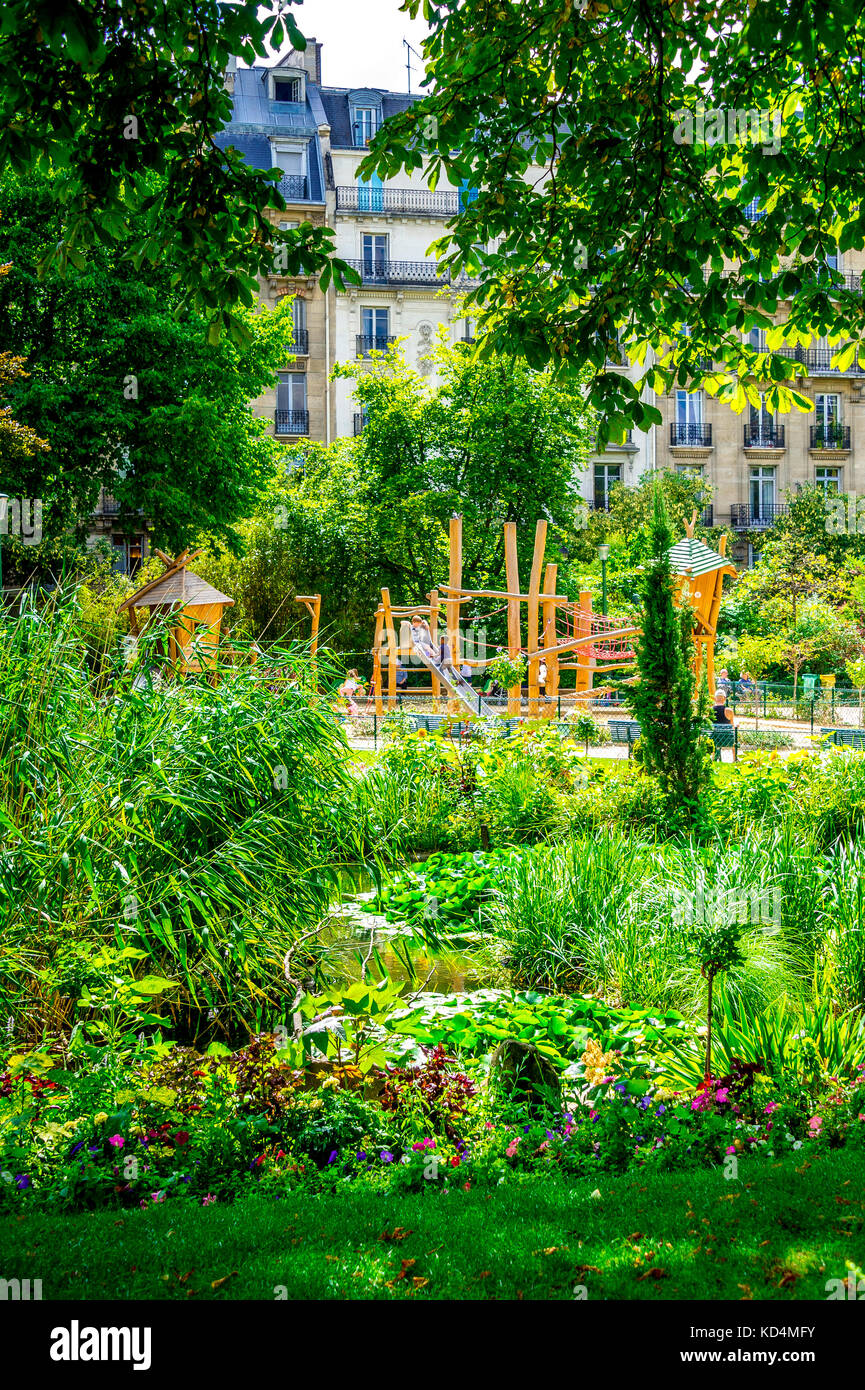 The Square Du Temple In The Marais Area Of Paris France Stock Photo the-square-du-temple-in-the-marais-area-of-paris-france-stock-photo
