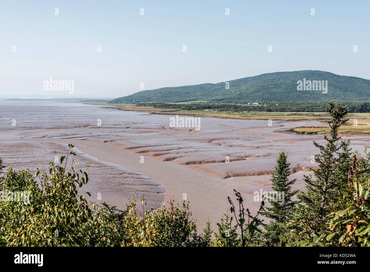 Bay fundy high tide low tide hi-res stock photography and images