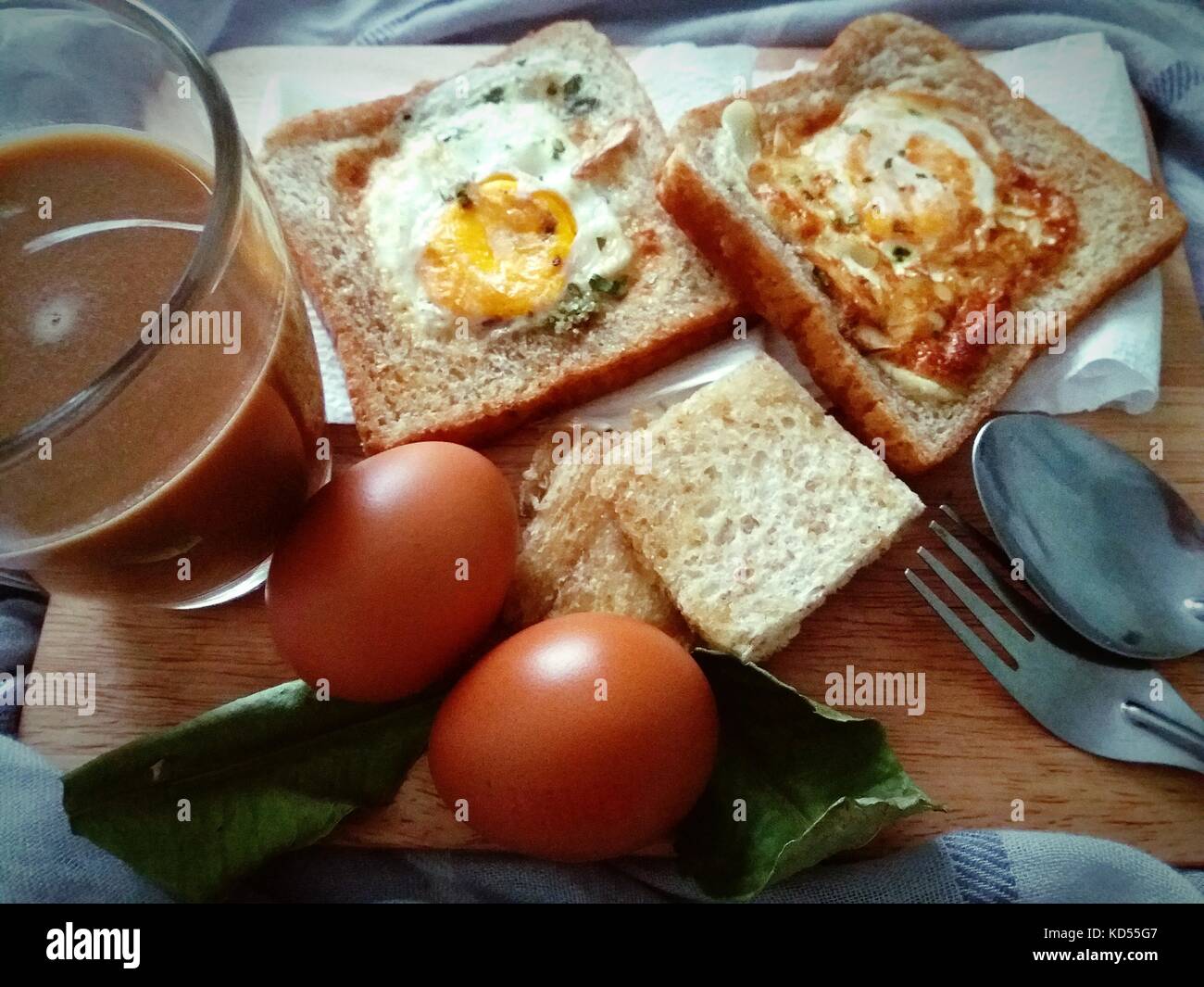 Healthy and nutritious breakfast Stock Photo - Alamy