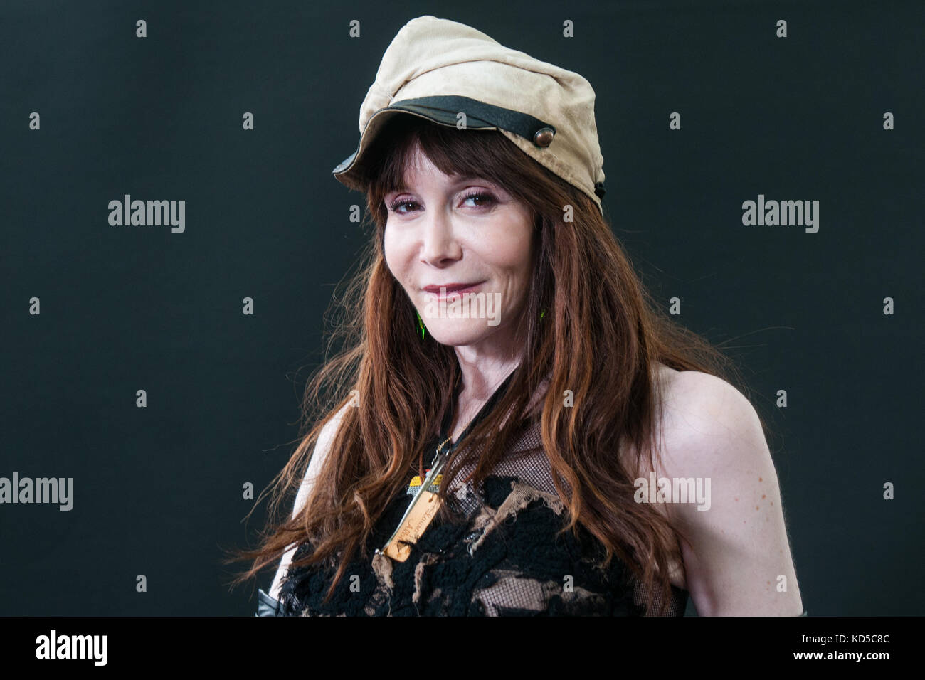 Laura albert actress hi-res stock photography and images - Alamy