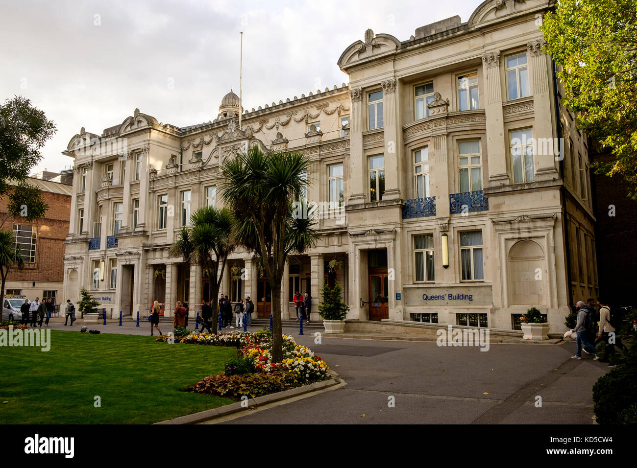 The Queens Building of Queen Mary College, London University Stock Photo Alamy