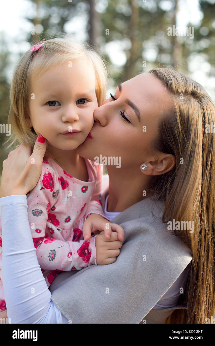 Красивые малышки. Милая дочка. Милую дочку. Милые дочери. Милую дочку.