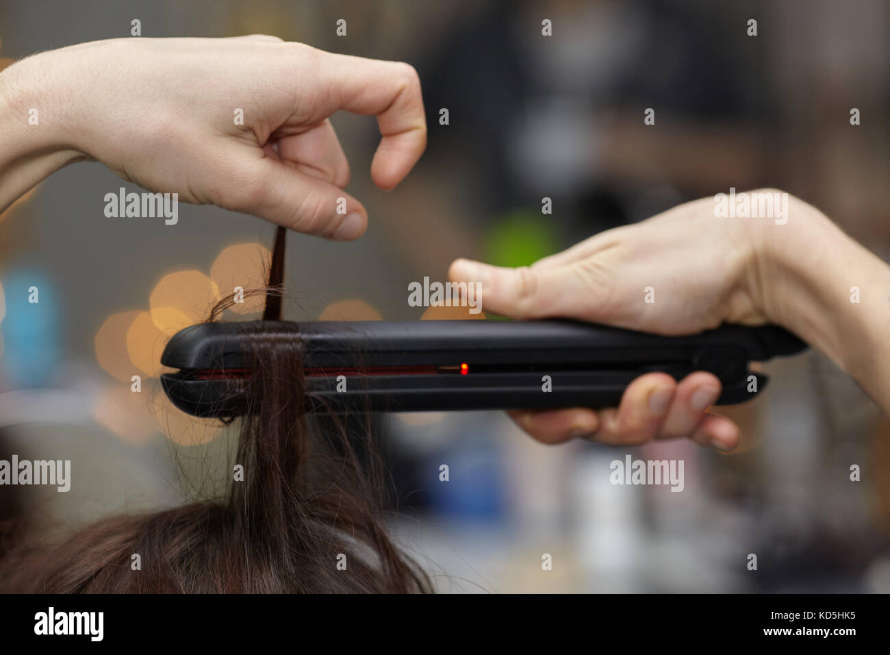 Styling tools hi-res stock photography and images - Alamy