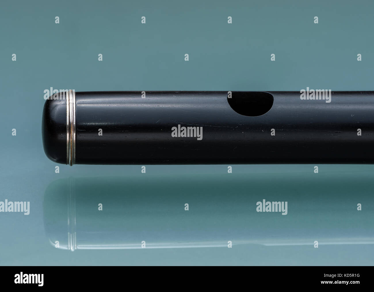 Piccolo instrument hires stock photography and images Alamy