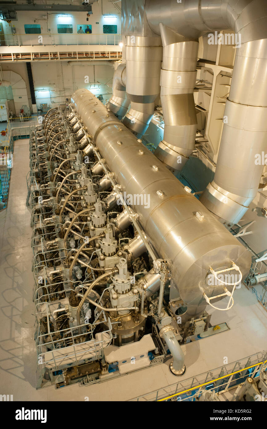 Engine room of container ship CSCL Venus Stock Photo Alamy
