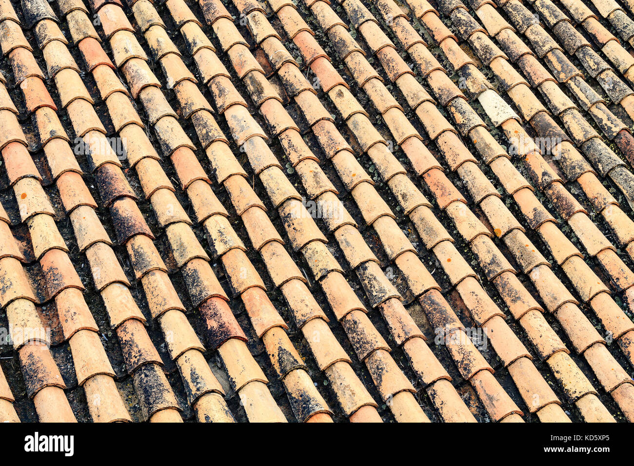Vintage clay pan roof tiles variations in colour reclaimed 79p each 500 avail