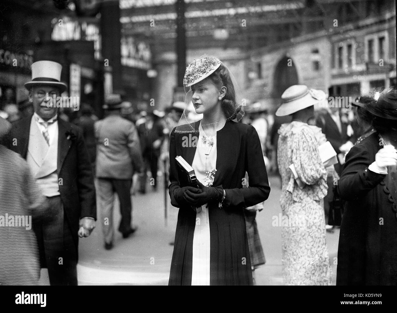1930s Fashion Women Stock Photos & 1930s Fashion Women 