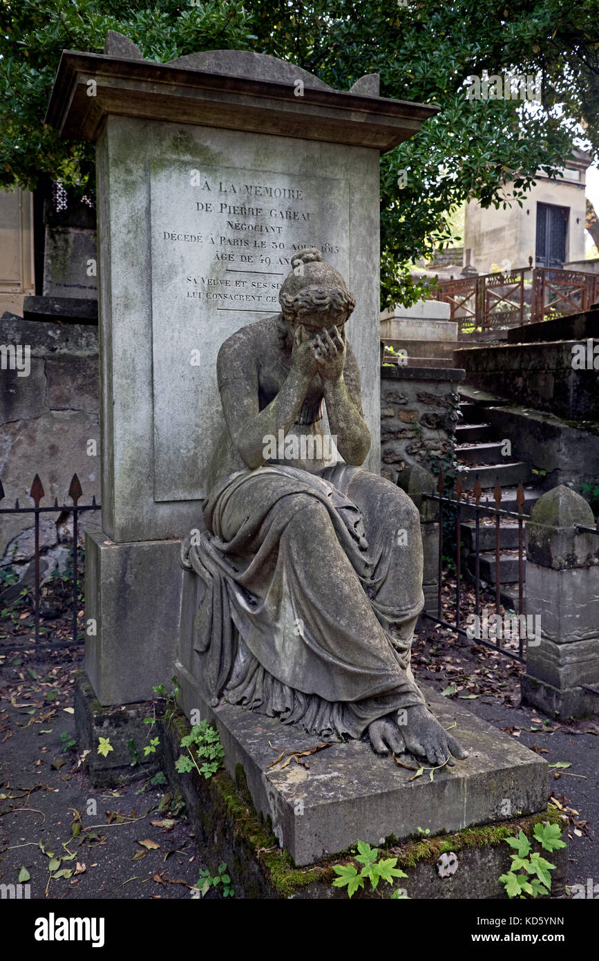 Grave of Pierre Gareau (1766–1815)  in Pere Lachaise cemetery, Paris, France. Sculpture by François-Dominique Milhomme. Stock Photo