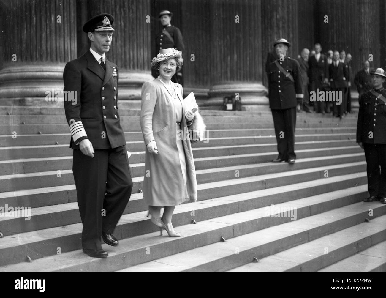 King George VI and Queen Elizabeth 1942 Stock Photo