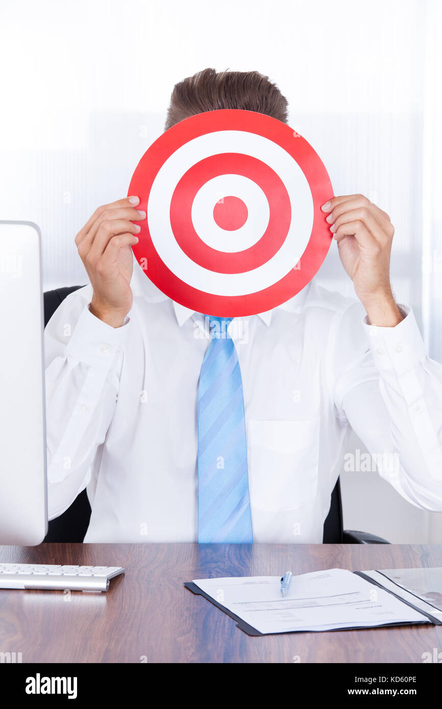 Human dartboard hires stock photography and images Alamy