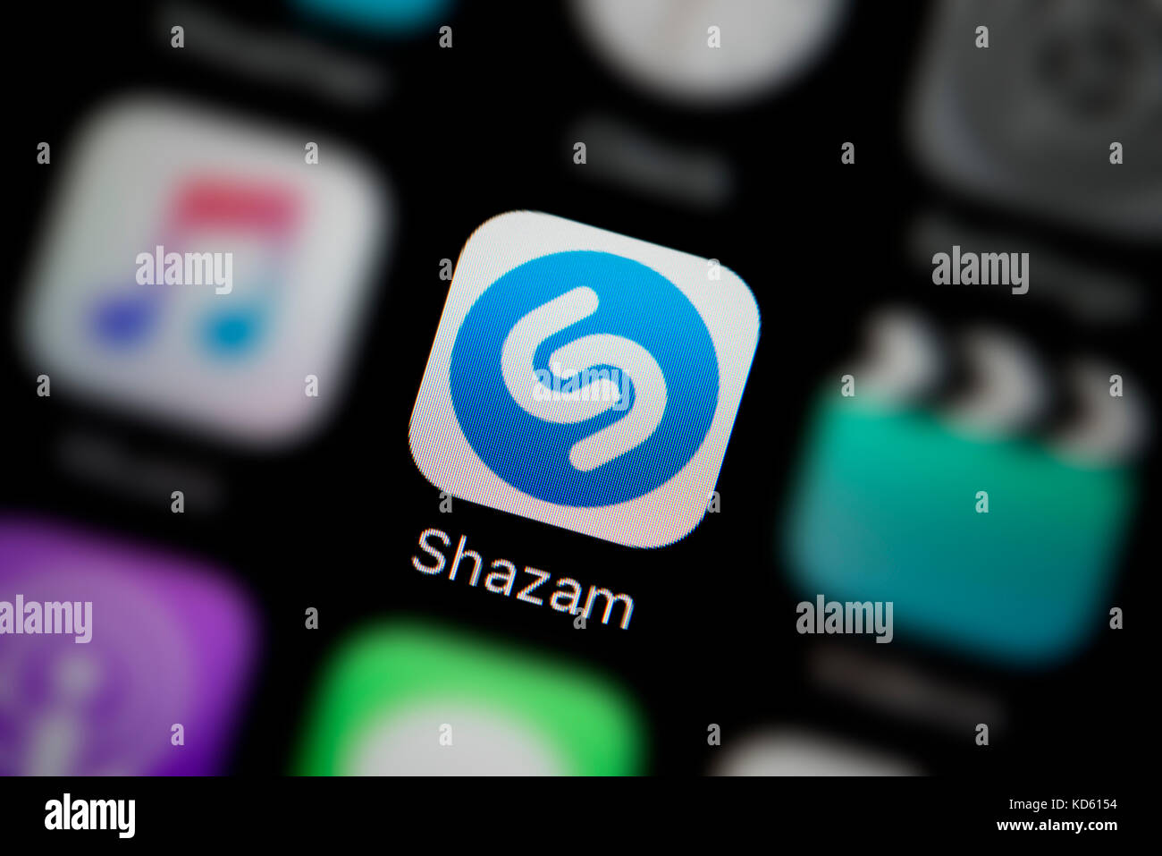 Shazam logo hi-res stock photography and images - Alamy Shazam logo hi-res stock photography and images - Alamy