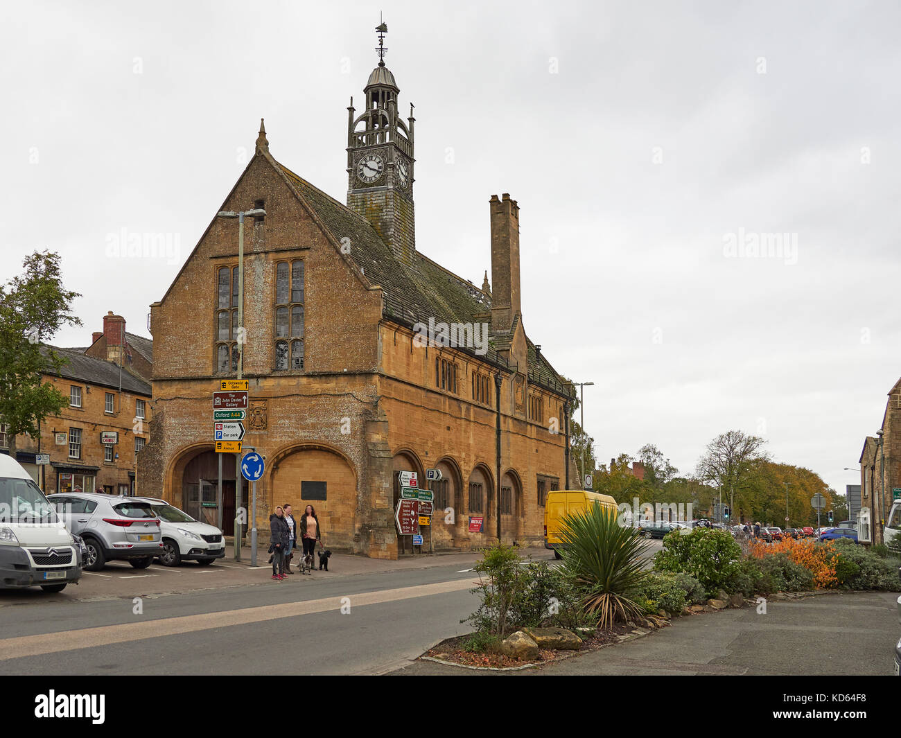 Cotswolds Moreton in Marsh and the Redesdale market Hall Stock Photo
