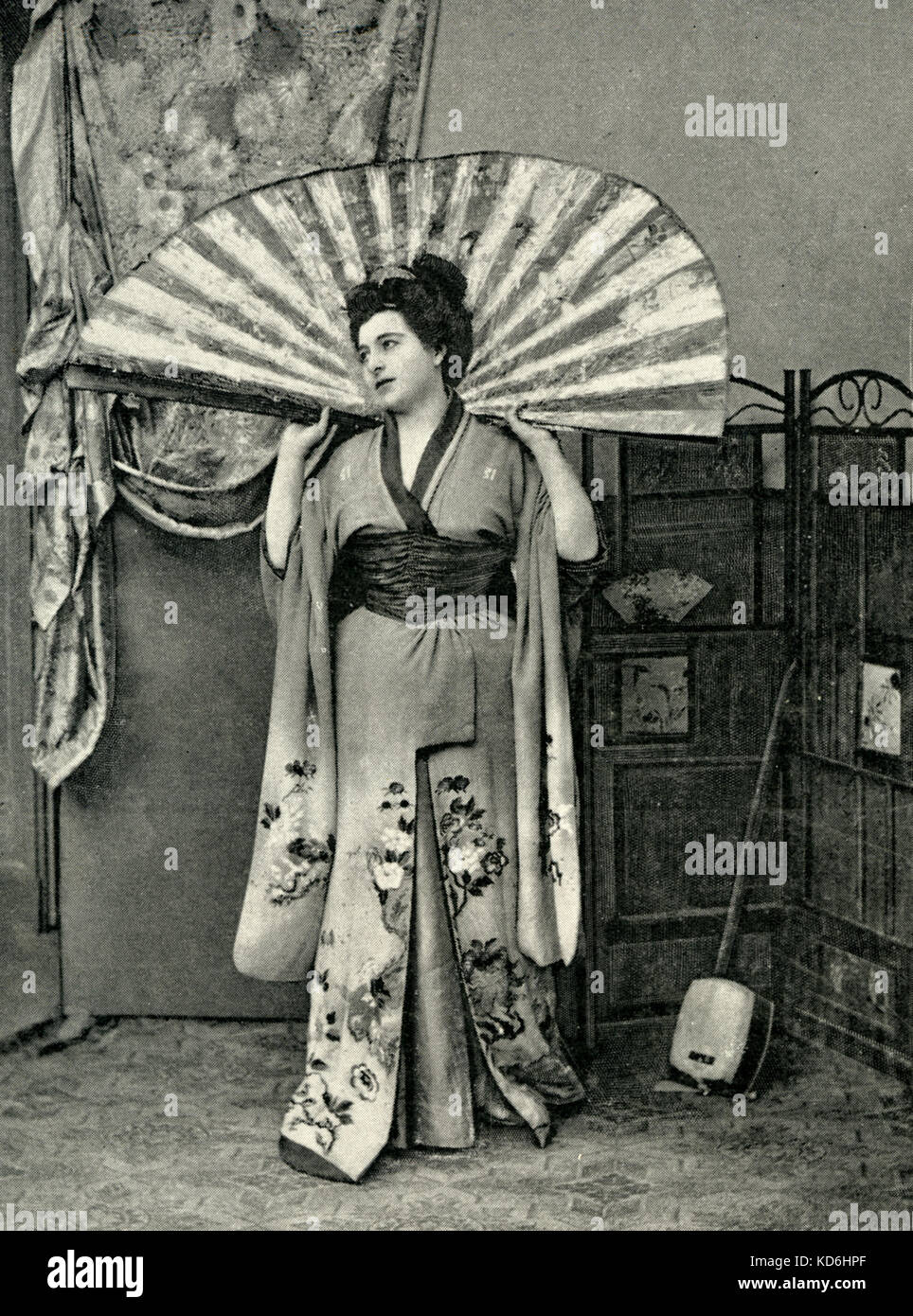 Hericlea Darclée in the title role of 'Iris' in Mascagni's opera, in ...