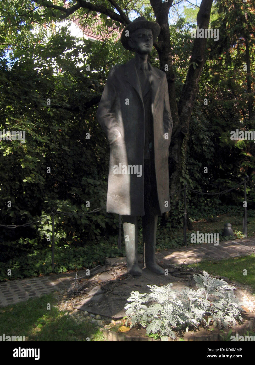 Statue of Bela Bartok outside the Bela Bartok Memorial House  -the one-time home of the composer, Hungary, Budapest. Hungarian composer and pianist, 1881-1945. Stock Photo