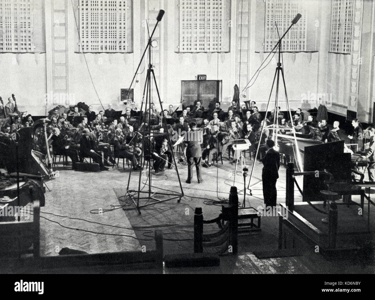 The Philharmonia Orchestra in the Recording Studios in Abbey Road, London. 1947.  HMV Stock Photo