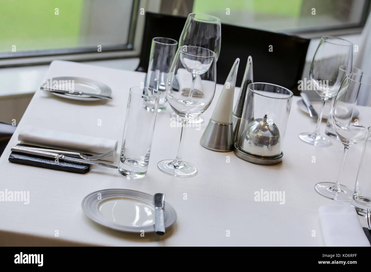 Table setup hotel restaurant hires stock photography and images Alamy