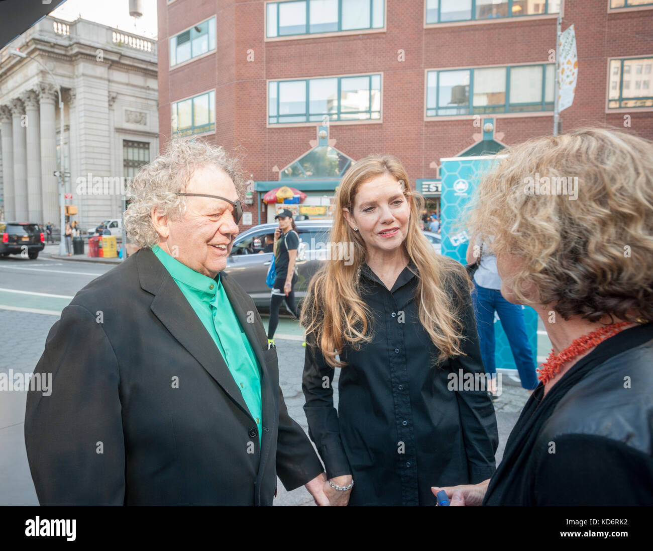 The artist Dale Chihuly, left, and his wife Leslie Jackson Chihuly