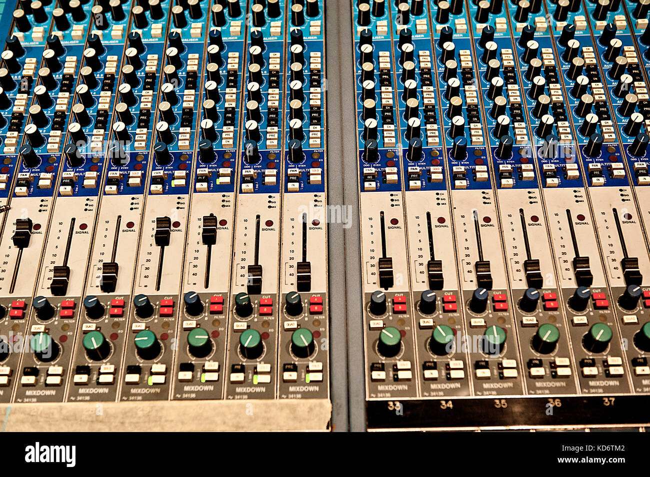 Recording Rocks Band recording studio hi-res stock photography and images - Alamy