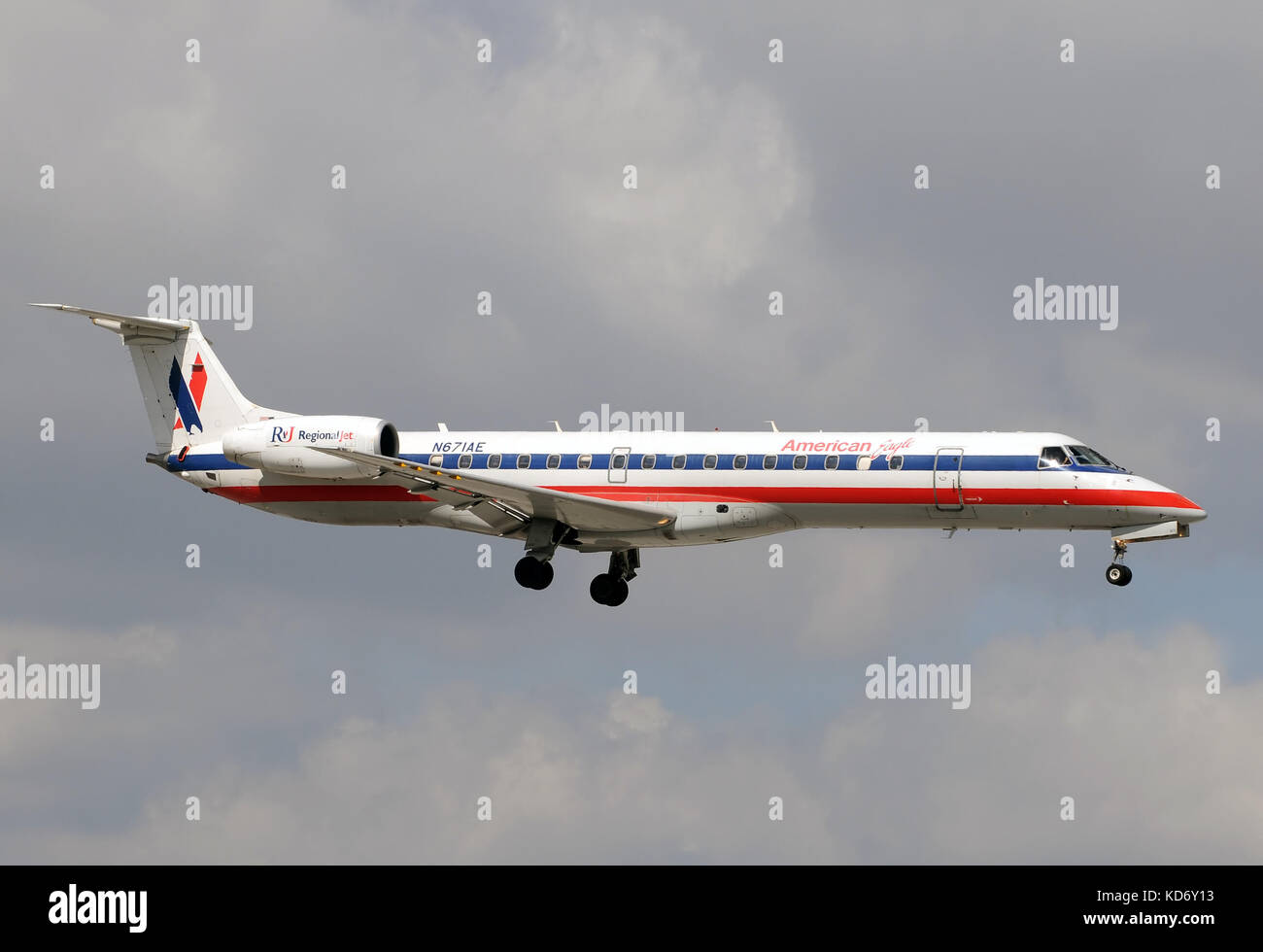 Emb 145 hi-res stock photography and images - Alamy