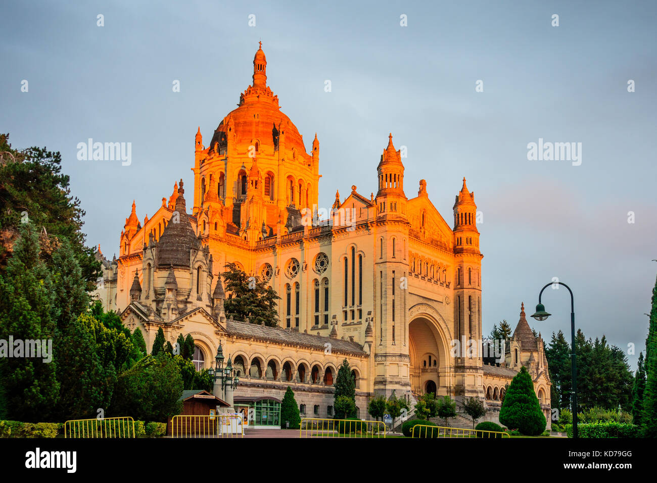 Church of st therese of lisieux hires stock photography and images Alamy