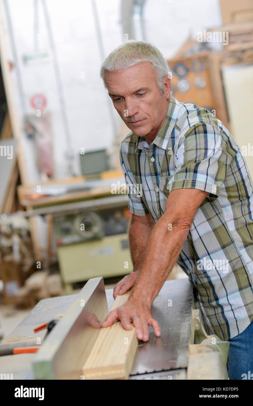 Using A Table Saw