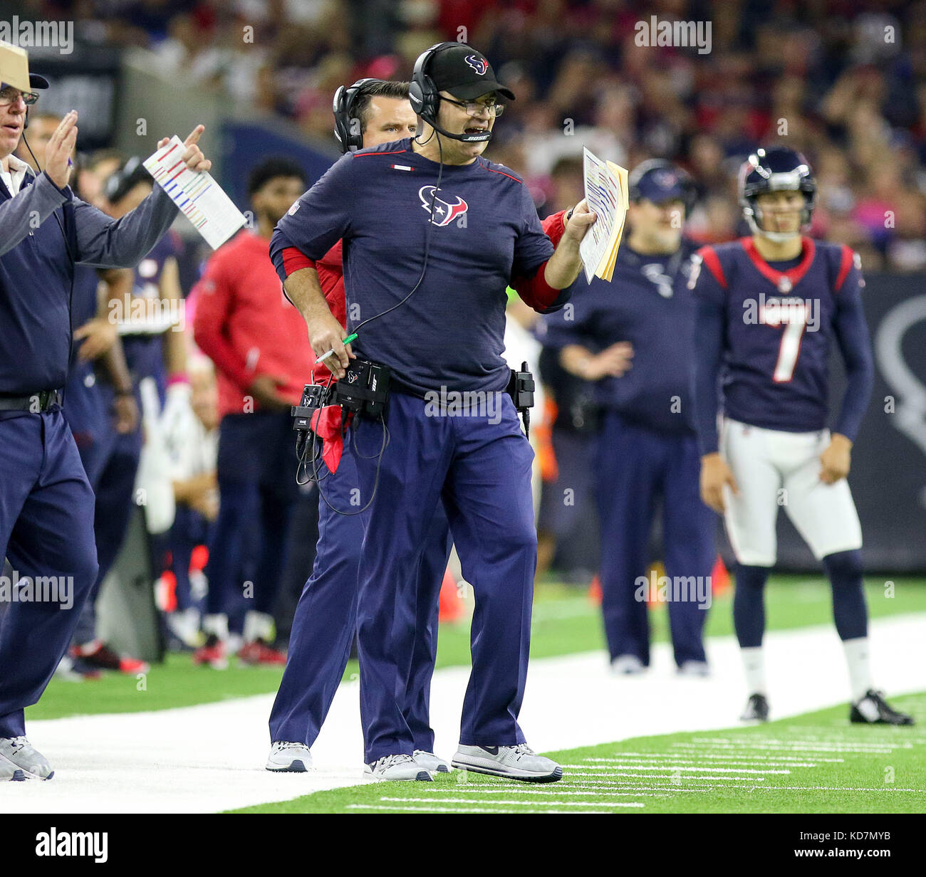 Houston Texans head coach Bill O'Brien during the first half of an NFL  football game against the San Francisco 49ers Sunday, Dec. 10, 2017, in  Houston. (AP Photo/Eric Christian Smith Stock Photo -
