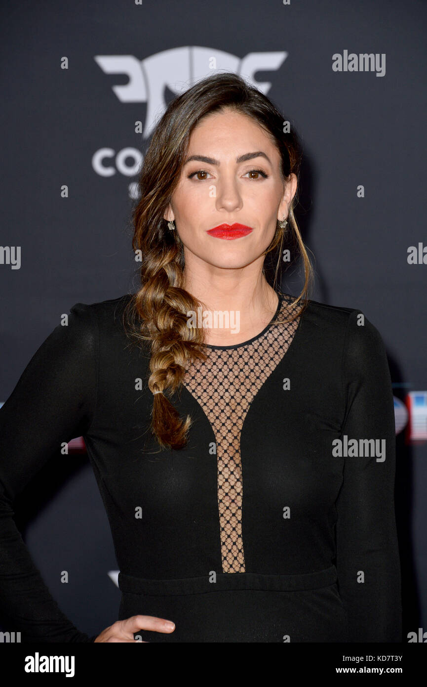 Natalia CordovaBuckley at the premiere for "Thor Ragnarok" at the El