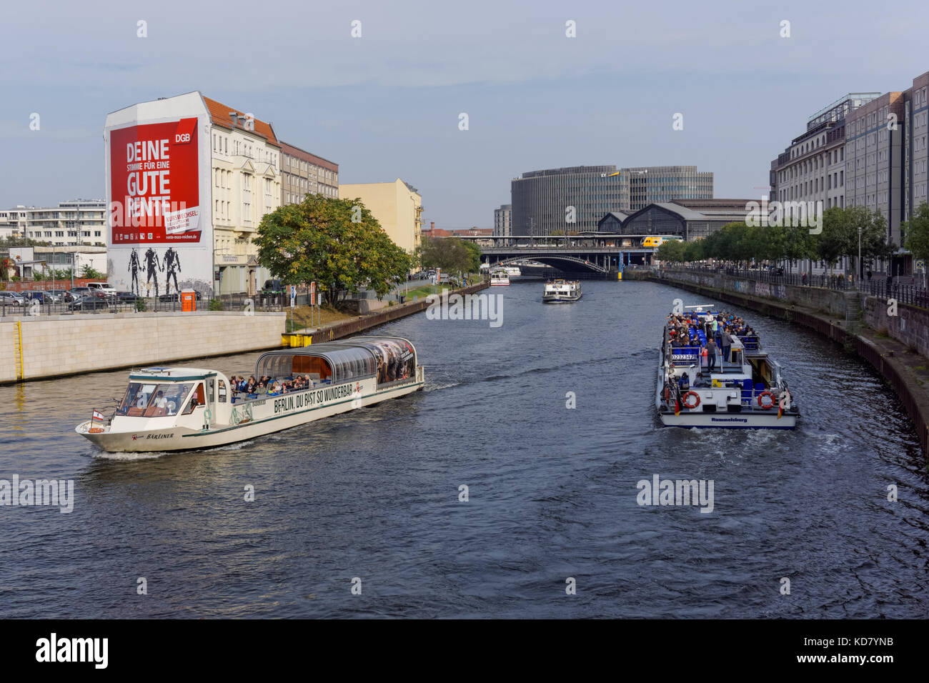 Cruise boats on the River Spree in Berlin, Germany Stock Photo - Alamy