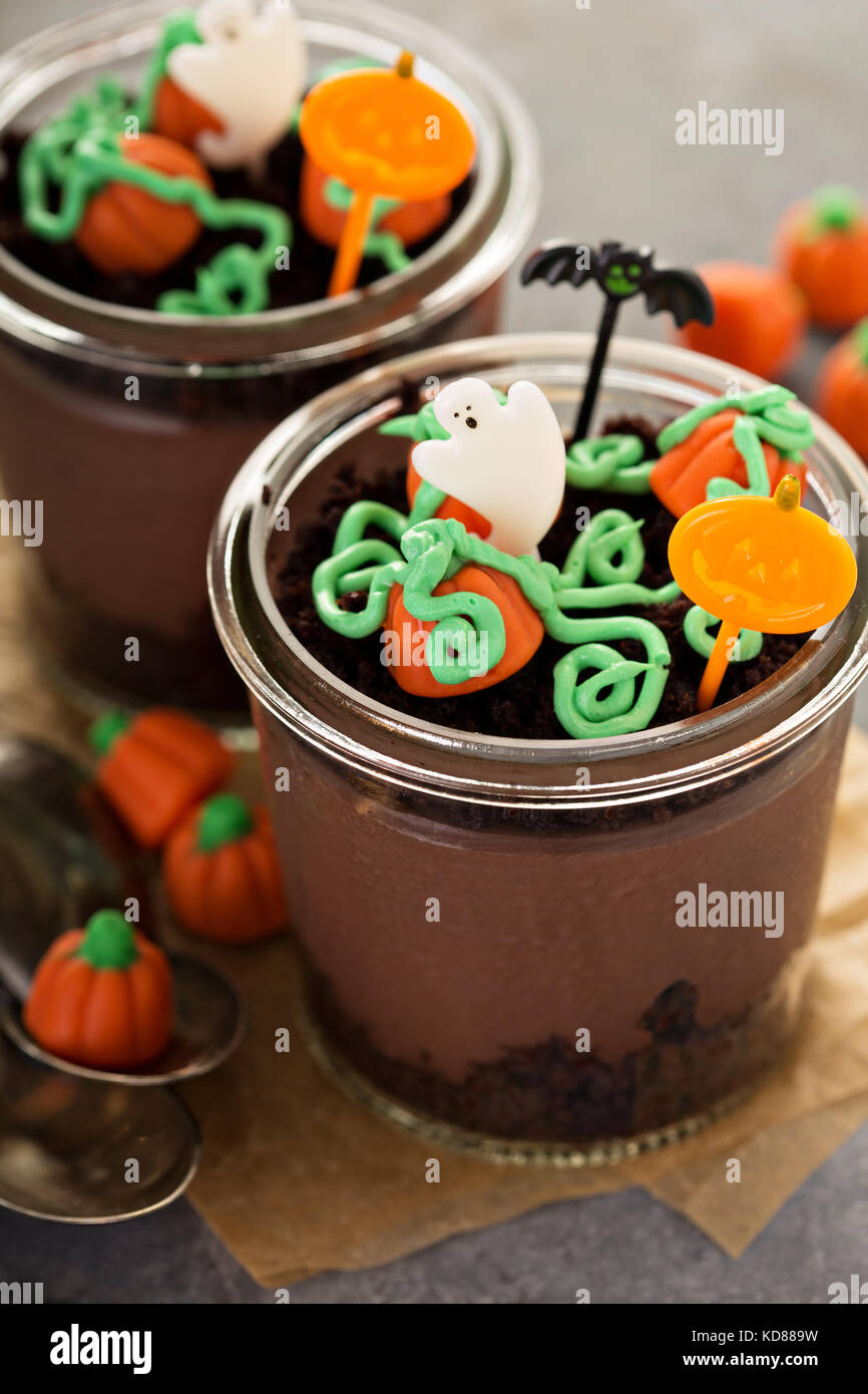 Halloween dessert in a jar, chocolate pudding Stock Photo Alamy