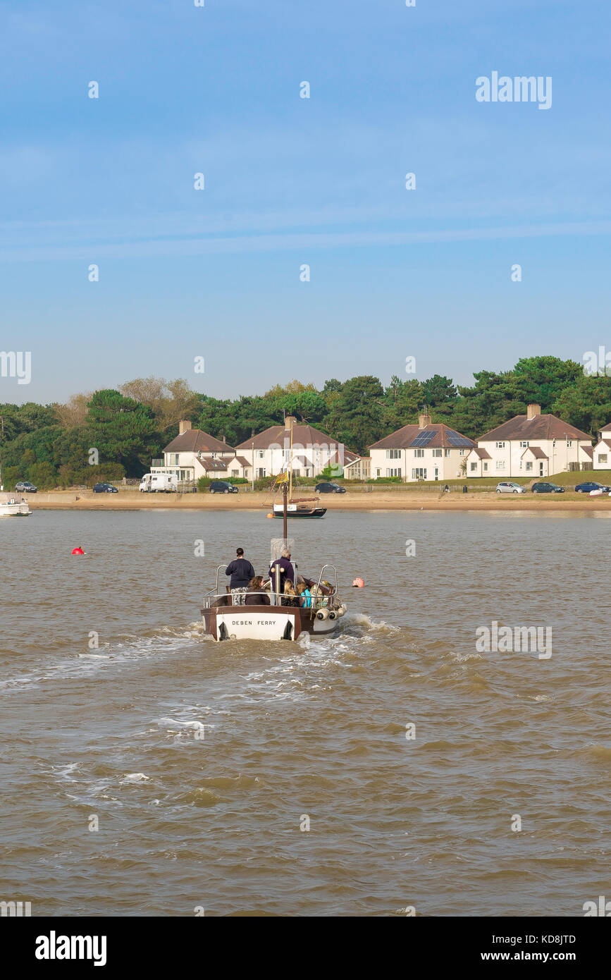 Felixstowe Ferry Suffolk, view of the Felixstowe Ferry boat crossing the River Deben heading