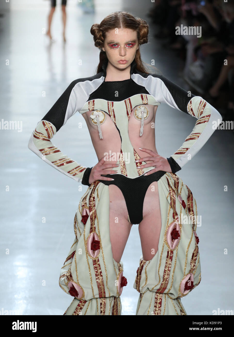 New York Fashion Week S S 18 Namilia Runway Featuring Model Where New York New York United States When 09 Sep 17 Credit Jeff Grossman Wenn Com Stock Photo Alamy