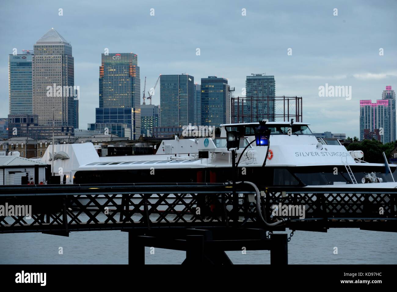 Barclays canary wharf bankers hi-res stock photography and images - Alamy