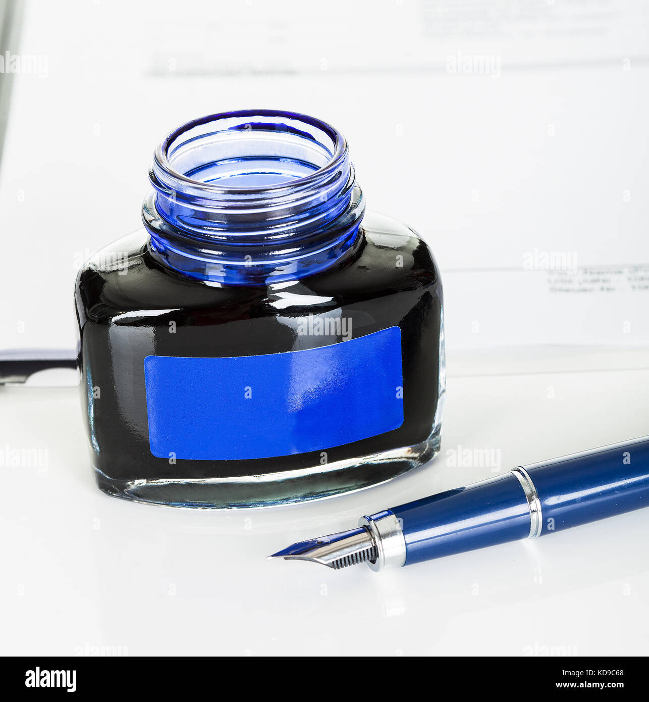 Fountain pen ink bottle hi res stock photography and images Alamy