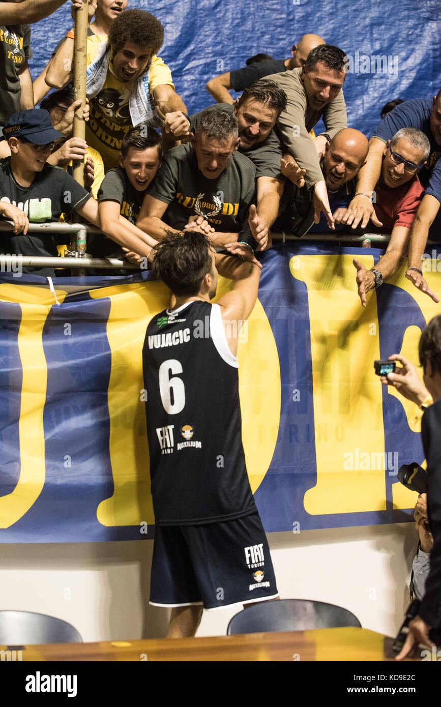 Basquete Italiano Um Campeonato Serial OriOra Pistoia Vs Dolomomecado  Energia Basket Trentino Foto Editorial - Imagem de janeiro, fotografia:  169162686