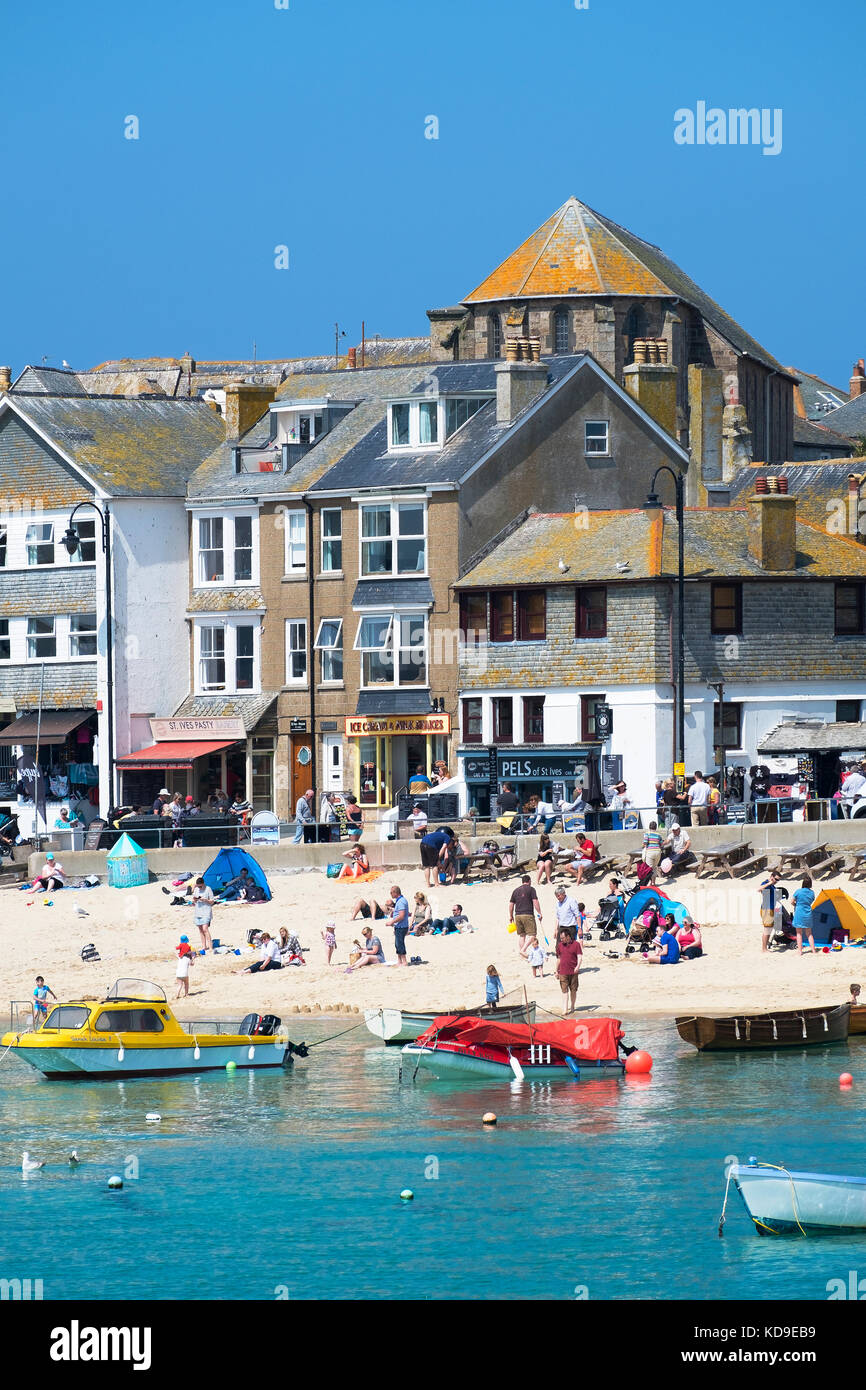 visitors on a summers day around the harbour in st.ives, cornwall, england, britain, uk, Stock Photo