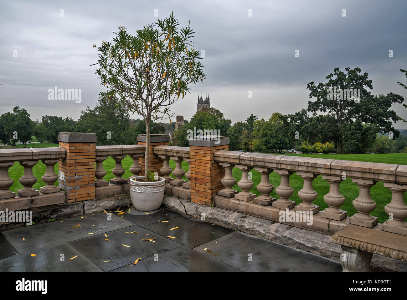 Patio detail on rainy day, Cairnwood Estate,  Bryn Athyn Historic District, Pennsylvania, USA Stock Photo