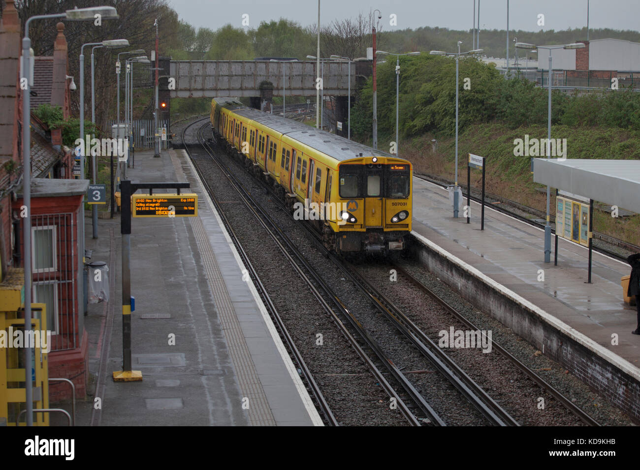 Birkenhead Station High Resolution Stock Photography and Images Alamy