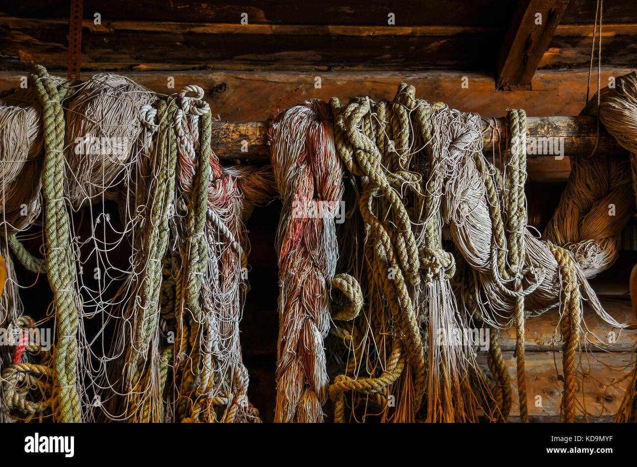 Various kinds of rope hi-res stock photography and images - Alamy