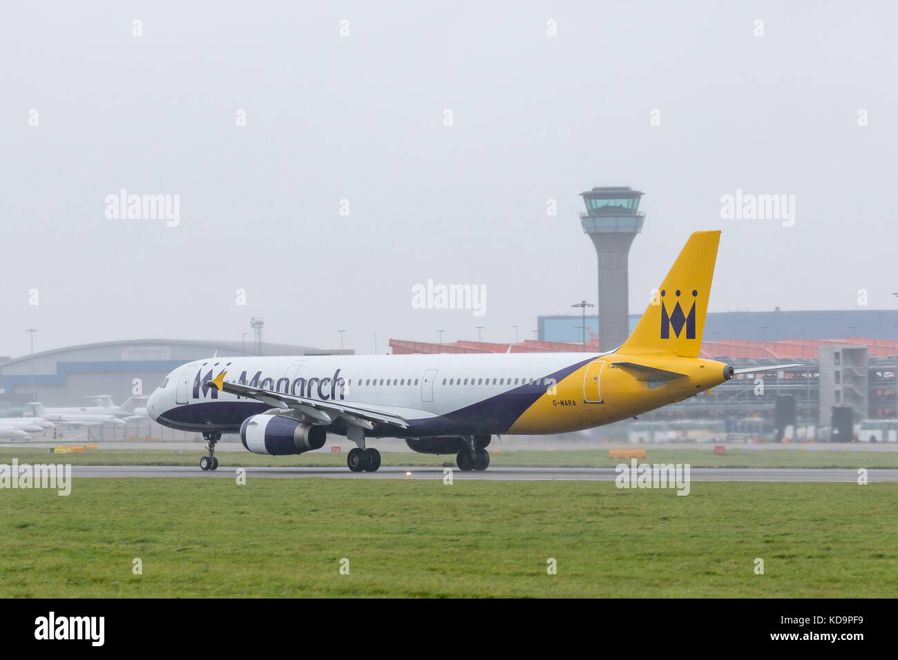 Luton, Bedfordshire, UK. . 11th Oct, 2017. Airbus A321 aircraft, G-MARA, of Monarch Airlines takes off for the last time from Luton on Wednesday 11th October 2017 following the collapse of UK based carrier the previous week on Monday 2nd October 2017. Credit: Nick Whittle/Alamy Live News Stock Photo
