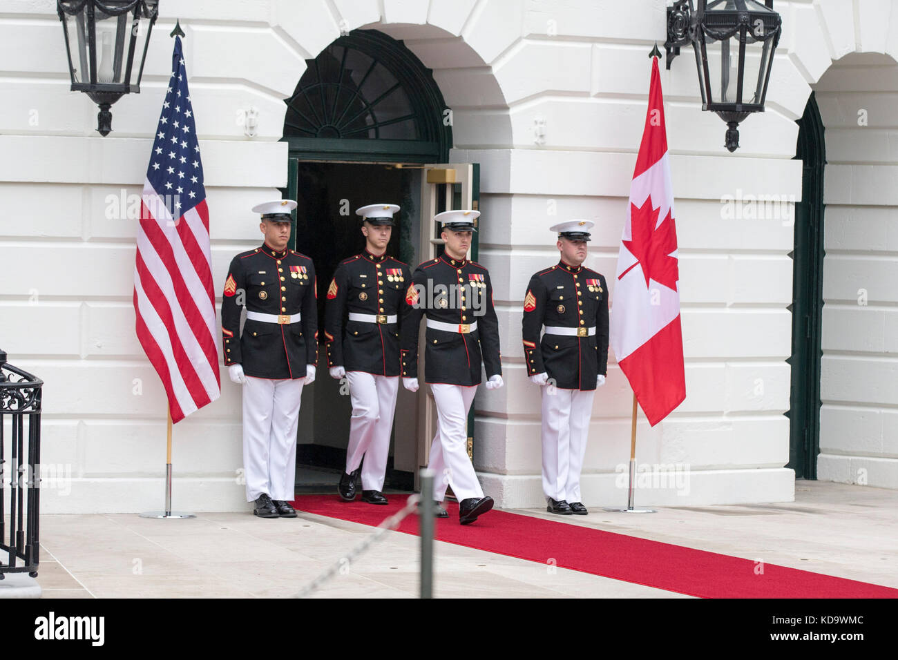 Washington DC, USA. 11th Oct, 2017. United States Marines walk through the doors of the South portico of the White House prior to the arrival of the Prime Minister of Canada Justin Trudeau and his wife Sophie Grégoire at the White House on October 11th, 2017 in Washington, DC Credit: Alex Edelman/CNP /MediaPunch Credit: MediaPunch Inc/Alamy Live News Stock Photo