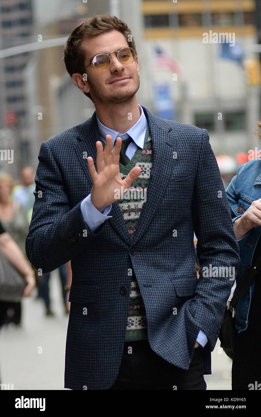New York, NY, USA. 11th Oct, 2017. Andrew Garfield out and about for Celebrity Candids - WED, New York, NY October 11, 2017. Credit: Kristin Callahan/Everett Collection/Alamy Live News Stock Photo