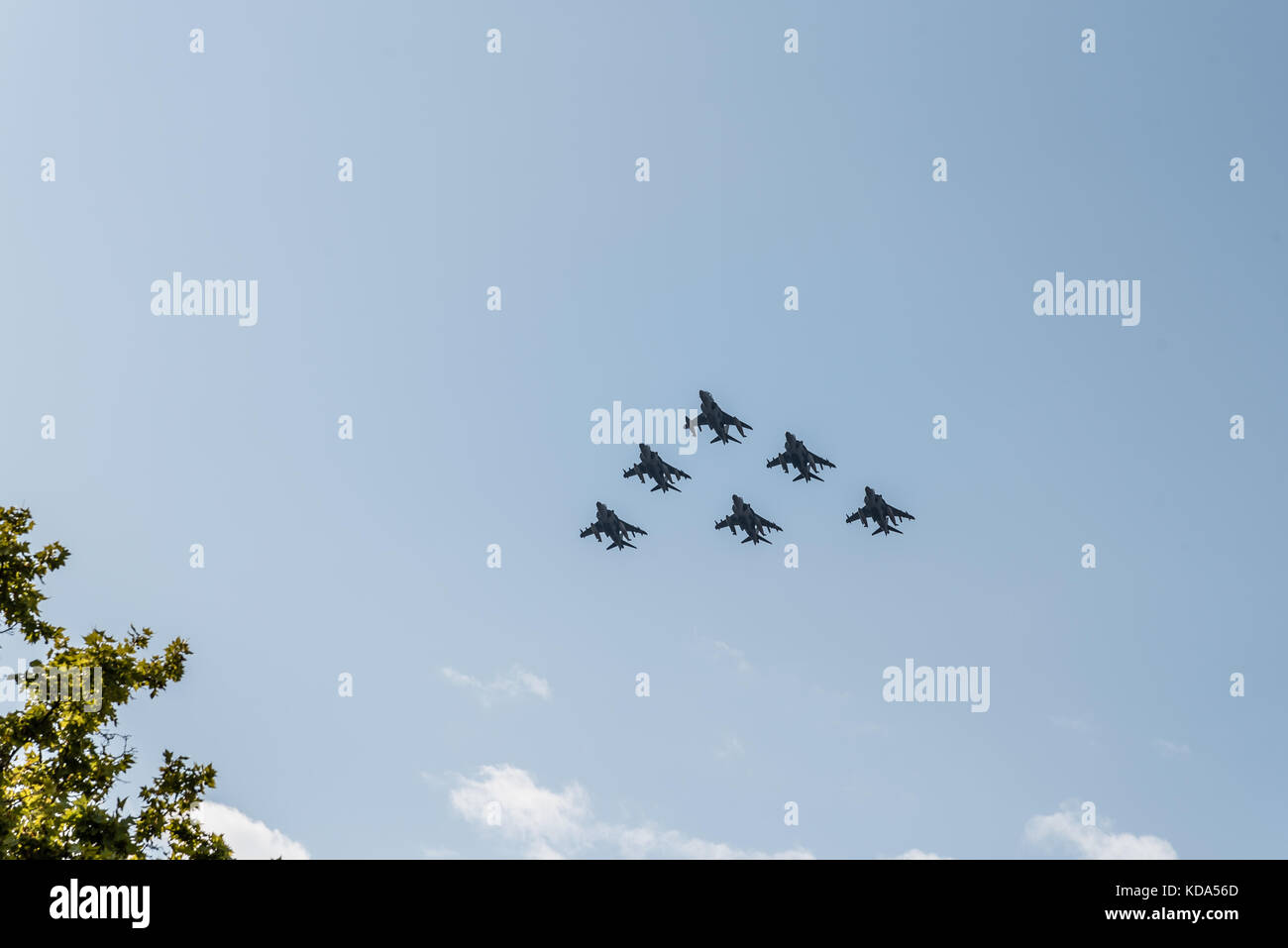 Madrid, Spain - October 12, 2017: Six Harrier EAV-8B jet fighters  flying in Spanish National Day Parade. Several troops take part in the army parade for Spain's National Day. King Felipe VI, Queen Letizia and Spanish Prime Minister Mariano Rajoy presided over the parade. Juan Jimenez/Alamy Live News Stock Photo