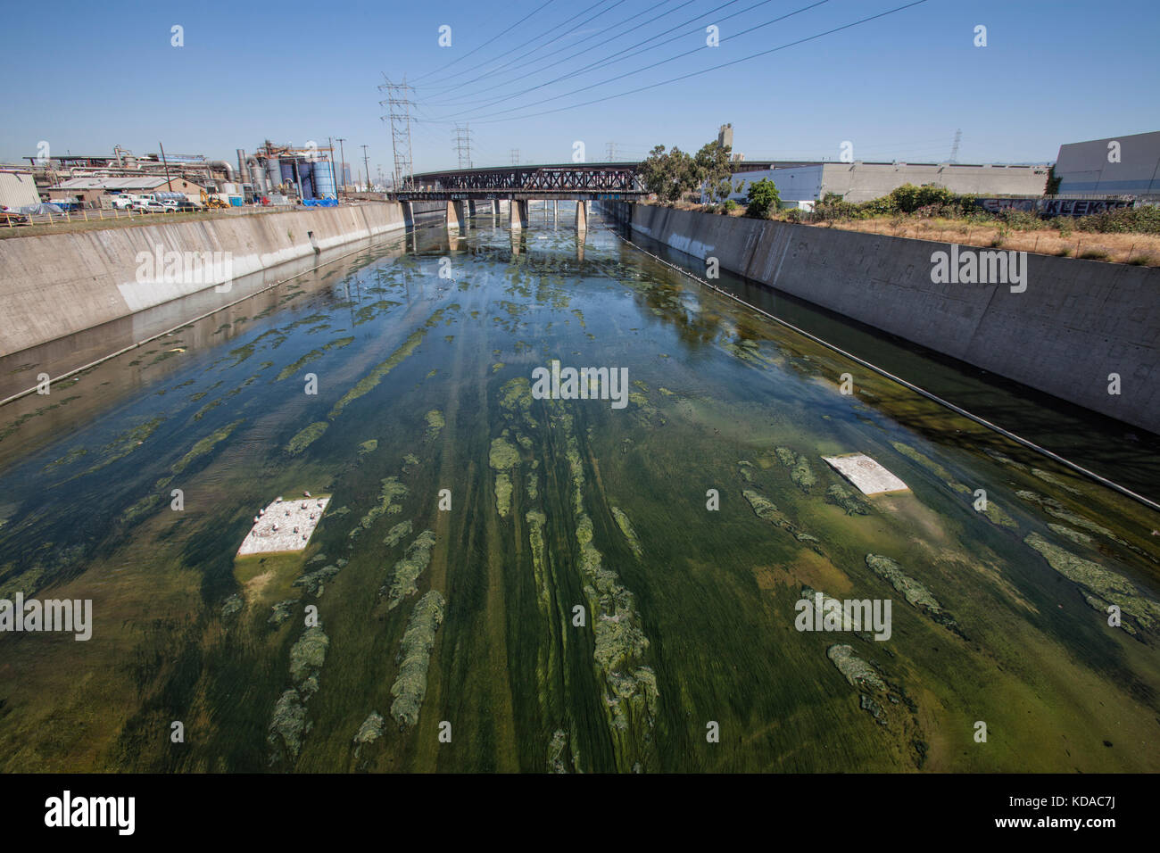 Railroad bridge over Los Angeles River, Downtown Los Angeles, California, USA Stock Photo