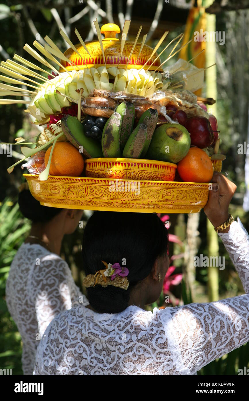 Balinesische Opfergaben - kulturelle Tradition auf Bali - Balinese sacrifices - cultural tradition in Bali Stock Photo