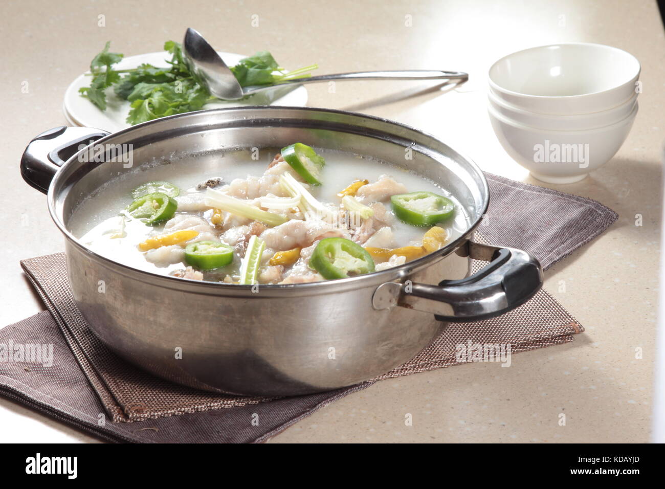 chinese chicken or seafood broth Stock Photo Alamy