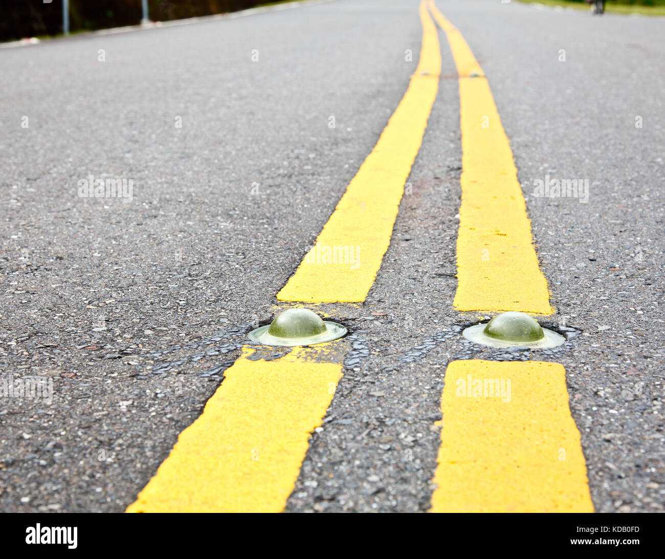 Cats Eye Road High Resolution Stock Photography And Images Alamy